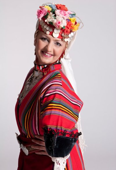 The chief choreographer of the "Zlatna Trakia" folk ensemble, Zlatka Timonova, has a BG birthday